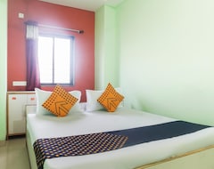 Hotel SPOT ON 64709 Omkar Lodge (Pune, India)