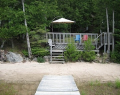 Hotel Wolfe Lake Cottage - Nipissing, Ontario, Canada (North Bay, Canadá)