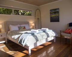 Entire House / Apartment Seascapes (Punakaiki, New Zealand)
