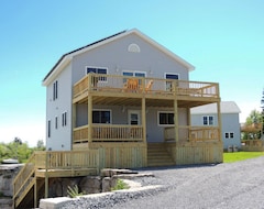 Khách sạn Angel Rock Waterfront Cottages (Cape Vincent, Hoa Kỳ)