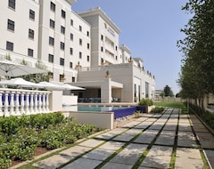 Hotel Peermont Metcourt Suites at Emperors Palace (Johannesburg, South Africa)