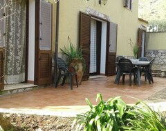 Hele huset/lejligheden Villa Immersed In Green With Breathtaking Panoramas (Castellammare del Golfo, Italien)