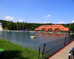Khách sạn Gorzelanny (Pokrzywna, Ba Lan)