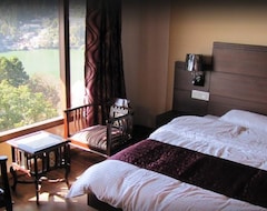 Hotel Lake and Woods (Nainital, Indien)