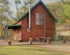 Toàn bộ căn nhà/căn hộ Comfortable cabin ideal for couples or families - pet friendly (Lower Portland, Úc)
