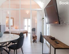 Toàn bộ căn nhà/căn hộ New Luxus Apartment In Gaeta With Sea View On Harbour (Gaeta, Ý)