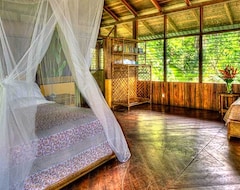 Khách sạn Iguana Lodge Beach Resort And Spa (Puerto Jiménez, Costa Rica)