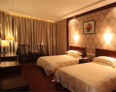 Hotel Hushan Hongxin gpin g Hotsprin g Resort (Suichang, China)