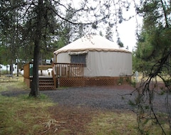 Hotel Bend-Sunriver Camping Resort 24 Ft. Yurt 16 (Sunriver, USA)