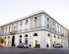 Hotel Historico Loft & Rooms Palazzo Adragna XIX (Trapani, Italy)