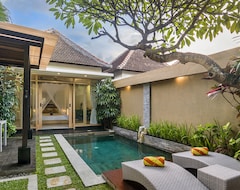 Ξενοδοχείο Tonys Villas and Resort (Σεμινιάκ, Ινδονησία)