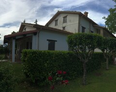 Hotel Residence Albarosa (Sigillo, Italy)