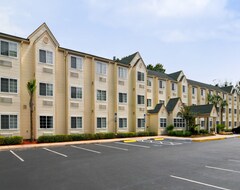 Hotel Hometown Inn & Suites Jacksonville Butler Blvd./Southpoint (Jacksonville, USA)