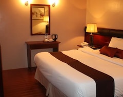 Hotel Allure & Suites (Mandaue, Filipinler)