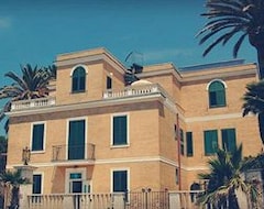 Hôtel Villino Gregoraci Relais (Santa Marinella, Italie)
