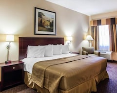 فندق Quality Inn & Suites (بيوريا, الولايات المتحدة الأمريكية)