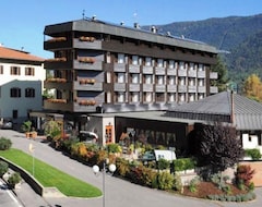 Khách sạn Henriette (Male, Ý)
