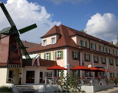 Khách sạn Hotel Zur Windmühle (Ansbach, Đức)