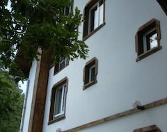 Khách sạn Nezabravka (Gabrovo, Bun-ga-ri)