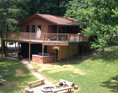 Entire House / Apartment White Tail Cabin 1st Choice Cabin Rentals Hocking Hills (Nelsonville, USA)