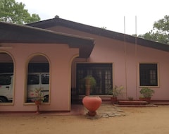 Otel Isuruma Rest (Kattaragama, Sirilanka)