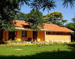 Khách sạn Nile Safari Lodge (Kampala, Uganda)