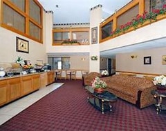 Otel Red Roof Inn & Suites Hermitage (Hermitage, ABD)