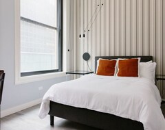 Toàn bộ căn nhà/căn hộ Sonder | The Plymouth | Spacious 4Br + Rooftop (Chicago, Hoa Kỳ)