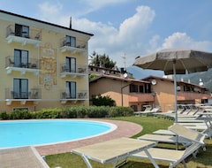 Stella D'Oro - Hotel & Apartments (Tremosine, Italy)