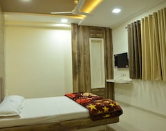 Hotel Kanha Regency (Dhule, India)