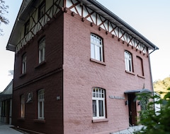 Hotel Villa Waldesruh & Haus in den Hügeln (Siegburg, Germany)