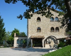 Khách sạn Lo Smeraldo (Roccavivara, Ý)