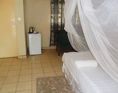 Hotel Zambezi Way Lodge (Livingstone, Zambia)