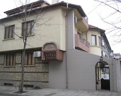Otel Fenerite Family (Targowishte, Bulgaristan)