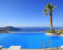 Hotel Stefanos Village (Mirthios, Greece)