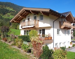 Koko talo/asunto 55m² Large Apartment With Terrace And Garden And Separate Entrance (Hippach, Itävalta)
