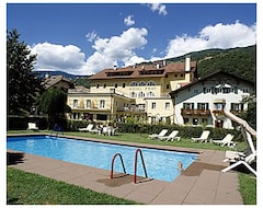 Khách sạn Parkhotel Posta (Klausen, Ý)