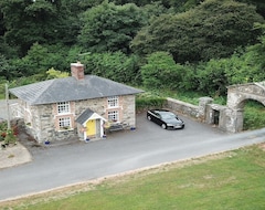 Hotel Cloverhill Gate Lodge (Belturbet, Irska)