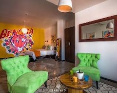 Hotel Tantalo / Kitchen / Roofbar (Panama City, Panama)