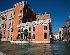 Hotel Palazzo Barbarigo sul Canal Grande (Venice, Italy)