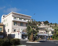 Hotel Le Rabelais (Le Lavandou, France)