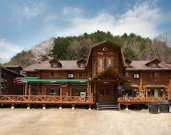 Khách sạn Muju Log House Pension (Muju, Hàn Quốc)