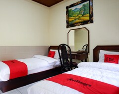 Hotel RedDoorz near Mataram Mall (Mataram, Indonezija)