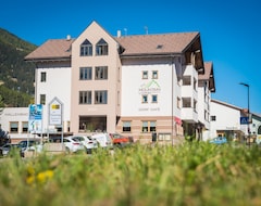 Căn hộ có phục vụ Mountain Living Apartments (Graun im Vinschgau, Ý)