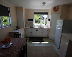 Entire House / Apartment Whanarua Bay Cottages - The Cottage (Te Kaha, New Zealand)