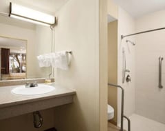 Hotel Affordable Comfort In Alexandria!! 2 Double Beds11 (Alexandria, USA)