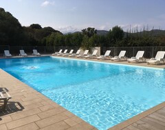 Otel Lavu Santu (Sainte-Lucie-de-Porto-Vecchio, Fransa)