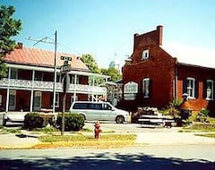 Guesthouse Harbor Haus Inn & Suites (Hermann, USA)