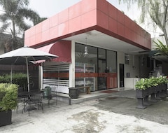 Hotel RedDoorz Plus @ Ciumbuleuit Area (Bandung, Indonezija)