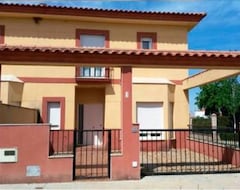 Toàn bộ căn nhà/căn hộ Apartamento Cornalvo (Trujillanos, Tây Ban Nha)